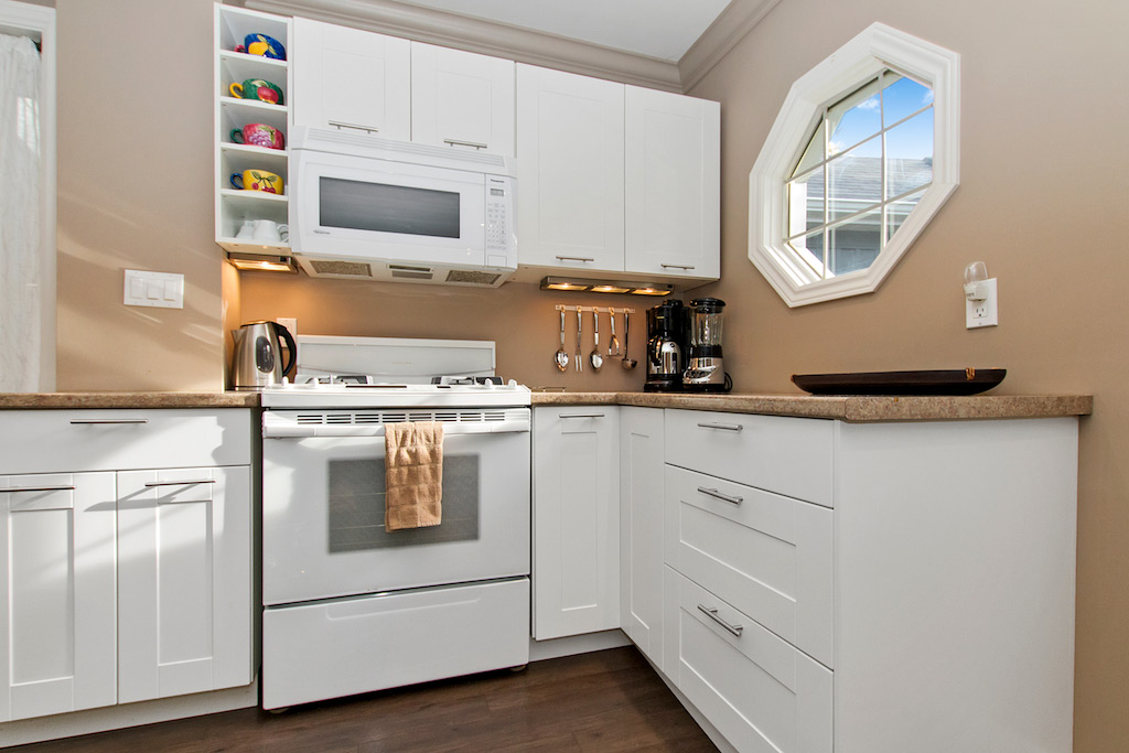 Kitchen in Bellview Cottage, Bellview Street, Burlington furnished rental